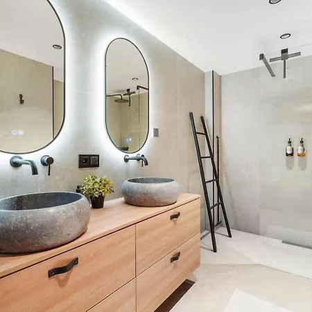 Luxe Op Geweldige Locatie *