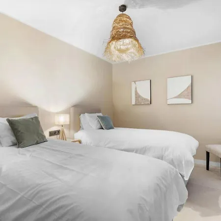 Luxe Op Geweldige Locatie *